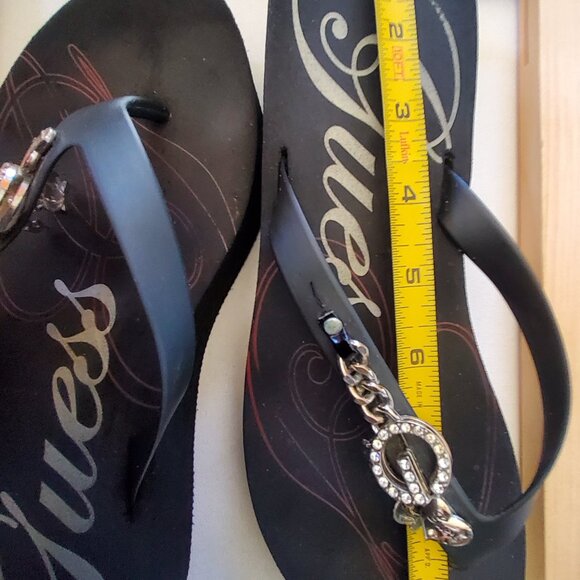 GUESS  SANDALS gently used Size 9 - Picture 5 of 11